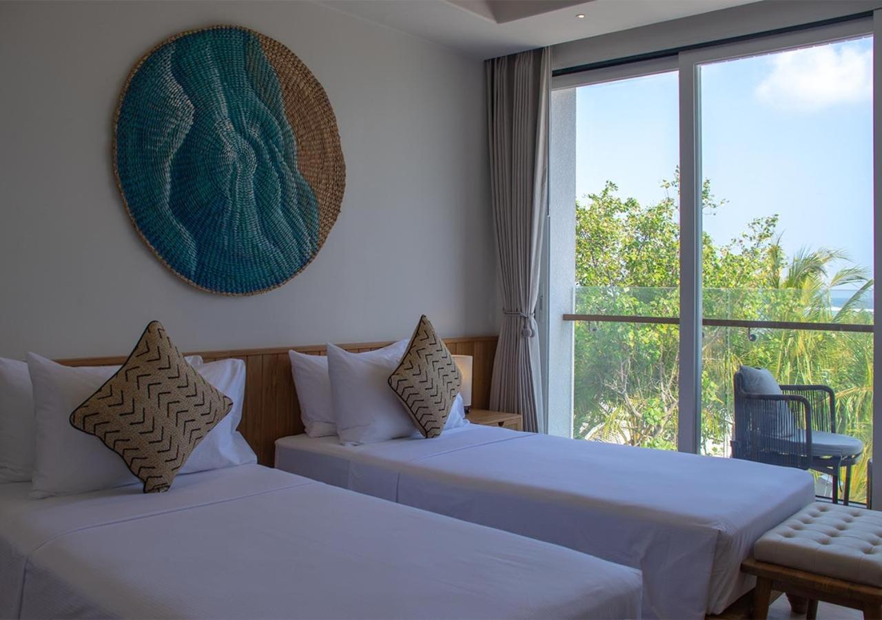 Stone Beach Club Dhiffushi Exterior photo